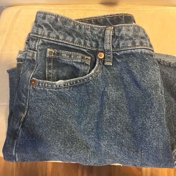 H&M Distressed Denim Shorts (US 12) - Picture 2 of 3